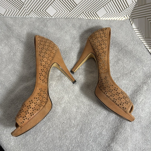 Enzo Angiolini heels Edemario9 Natural Tan Peep Toe Heels size 7.5   7 1/2M - Picture 2 of 11